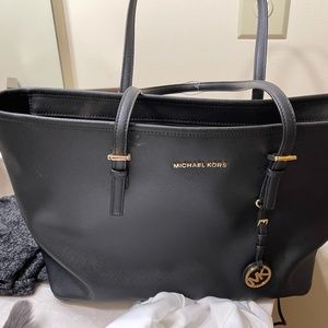Michael Kors jet set large tote